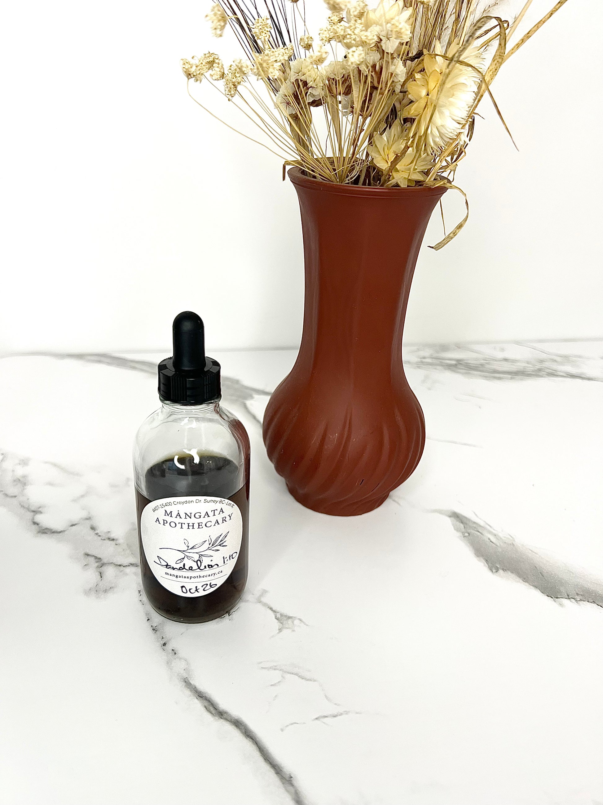 Dandelion Tincture - Product Image For Mangata Dispensary